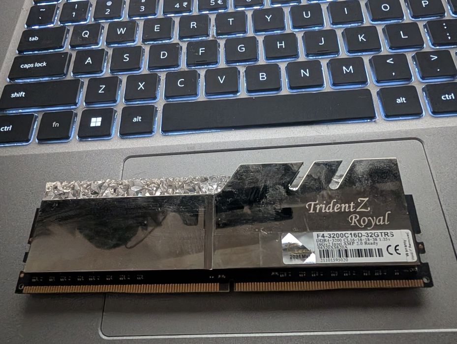 Okazie ‼️ Memorie 16GB Gskill trident royal RGB la 3200mhz !
