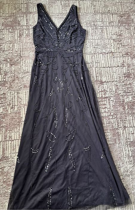 Официална рокля