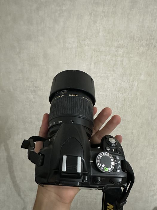 Nikon D3100 + Obiectiv Tamron 70-300mm Macro