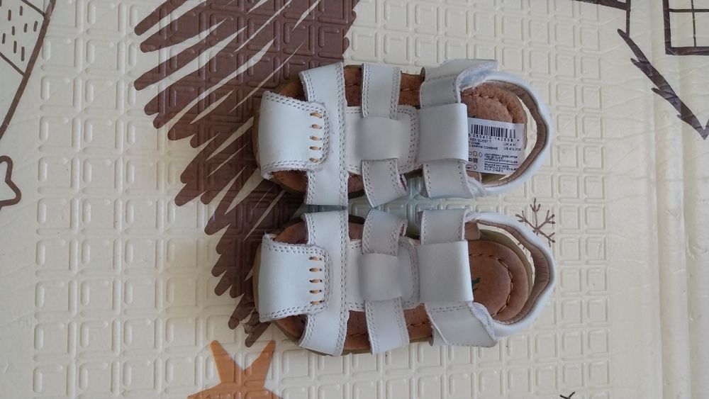 Страхотни бебешки обувки и сандали!