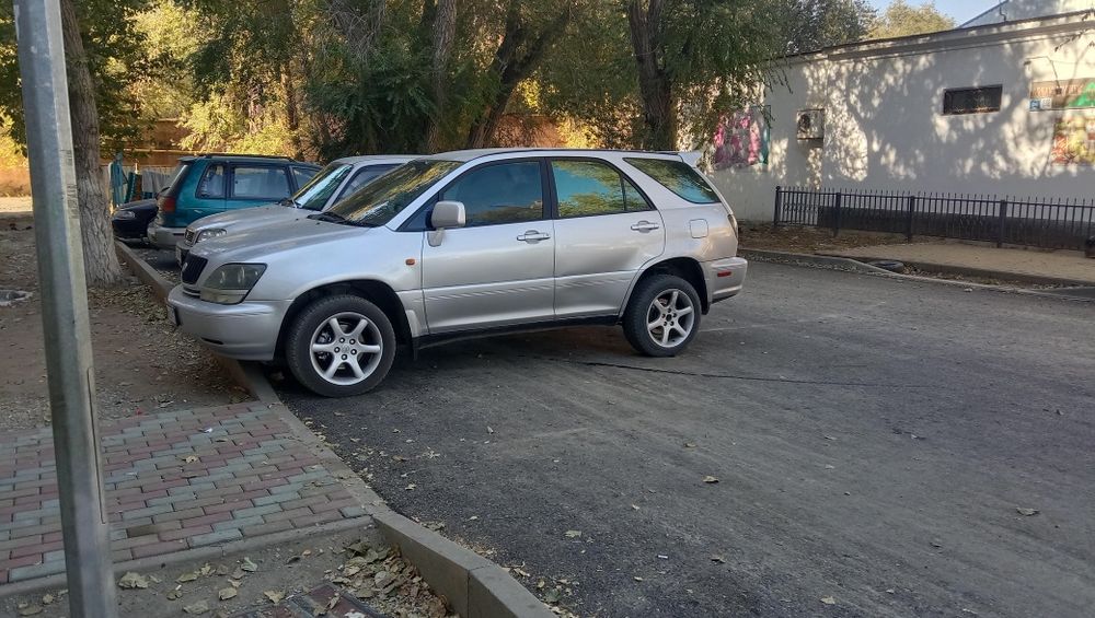 Тайота Харриер срочно торг.