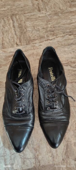 Обувки три чифта