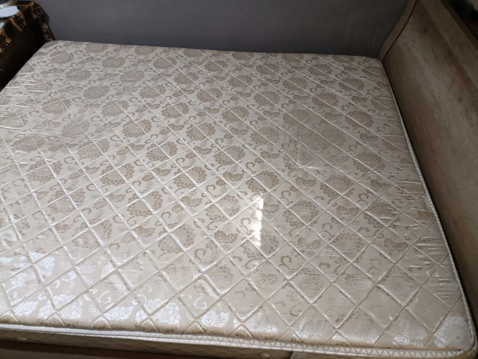 Двуспальная кровать с ортопедическим матрасом метро Ойбек