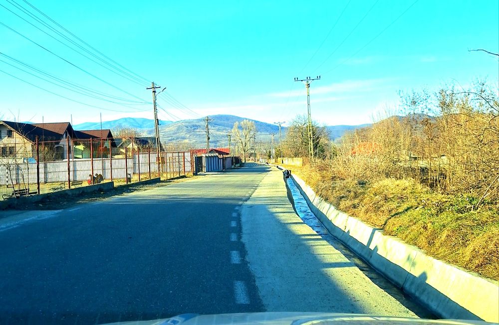 Teren Unguriu-Buzau! Gaze, Apa, Electricitate, Asfalt