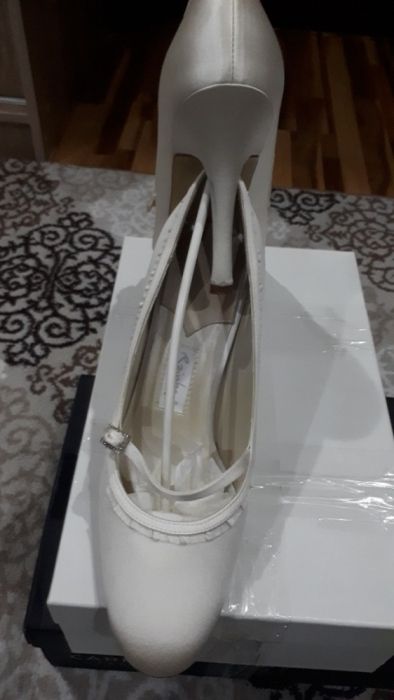 Свадебные туфли женские