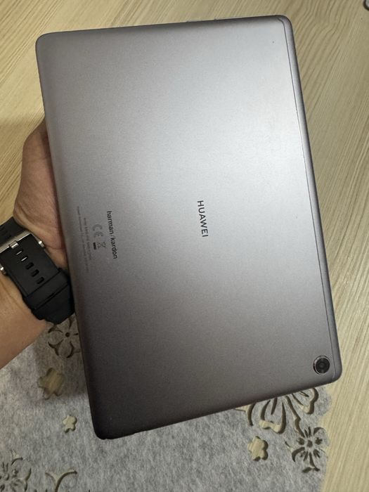 Tableta huawei bah2-w19