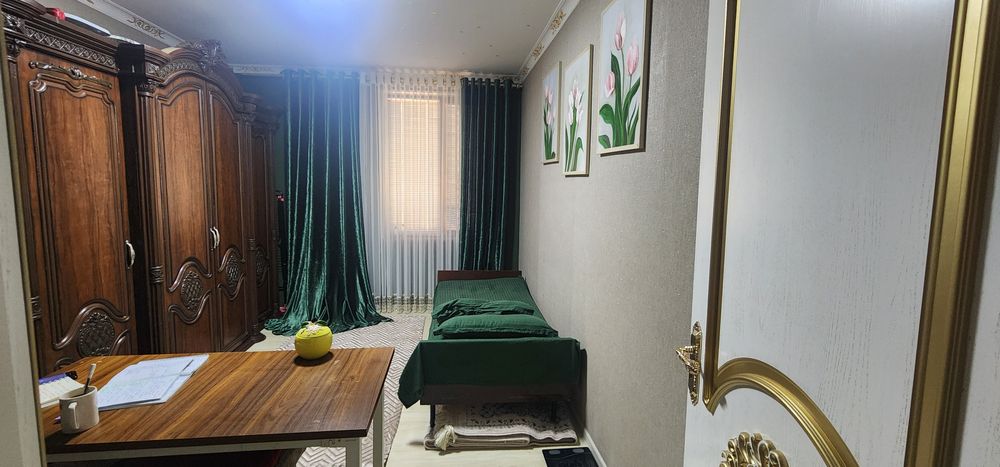 Продаётся квартира 4 комнатная