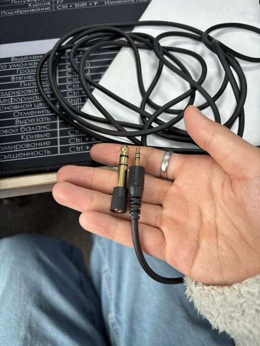 Продам наушники audio-technica ATH-M20x