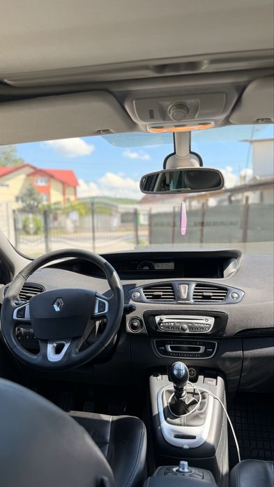 Renault Scenic 2012