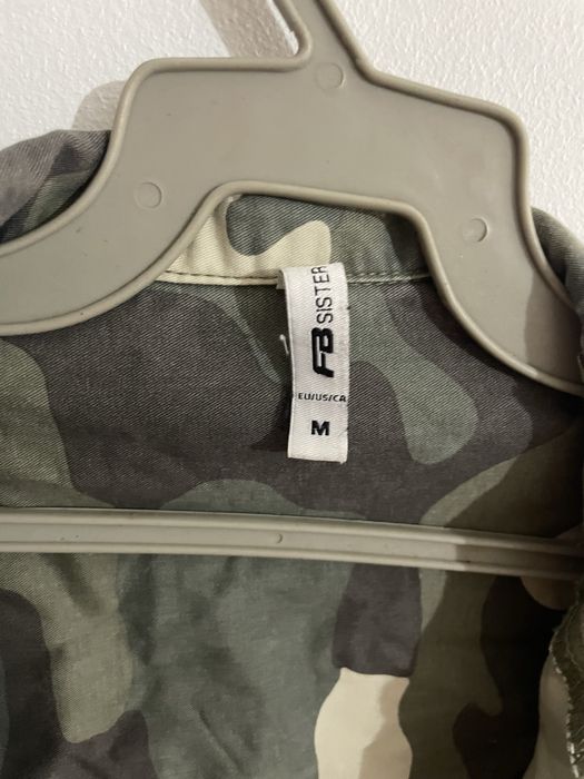 Geaca scurta imprimeu militar femei