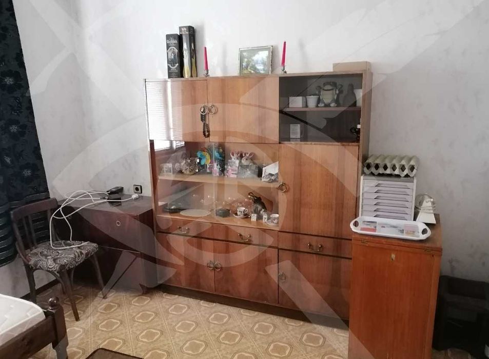 Къща в с.Първенец 42810