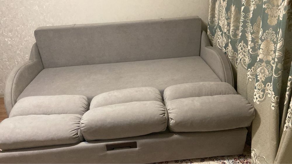 Продается Россиский диван