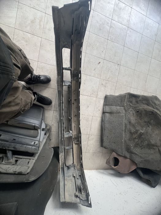 Бмв е32 передний бампер