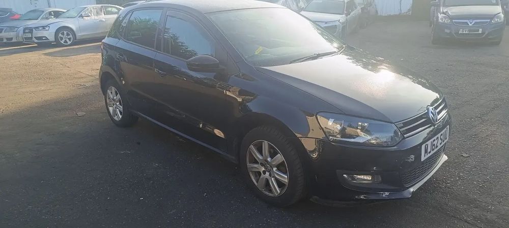 Dezmembrari / Dezmembrez Volkswagen Polo 6R 1.2 TDI CFWA cutie de viteze manuala cod culoare LC9X