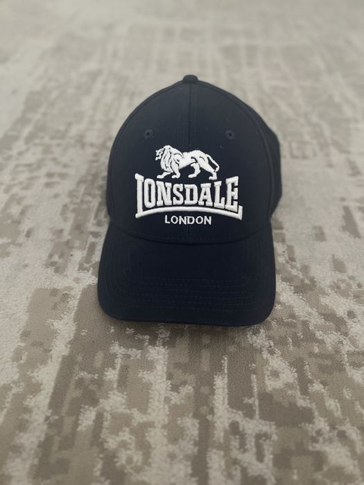 Sapca Lonsdale bleumarin cu alb