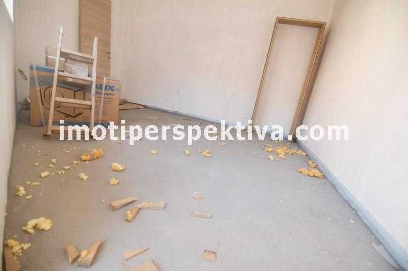 Продава се Тристаен апартамент в Пловдив, Кючук Париж - 84 кв.м за 1298 €/кв.м - Снимка #3