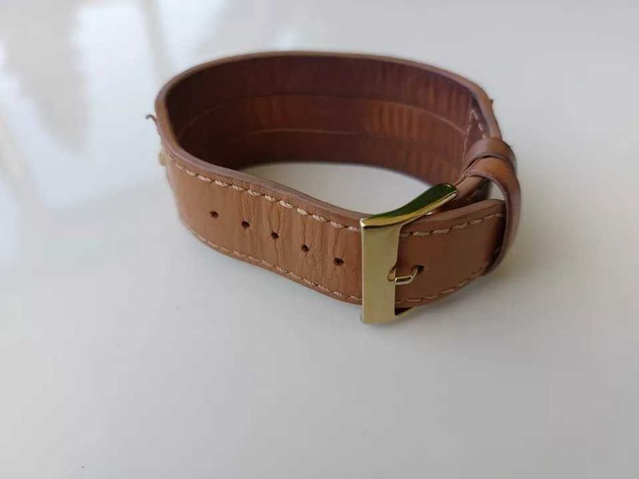 Guess W0160L4, часовник