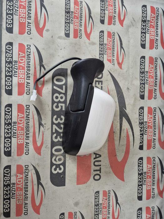 Oglinda stanga Dacia Duster 2012