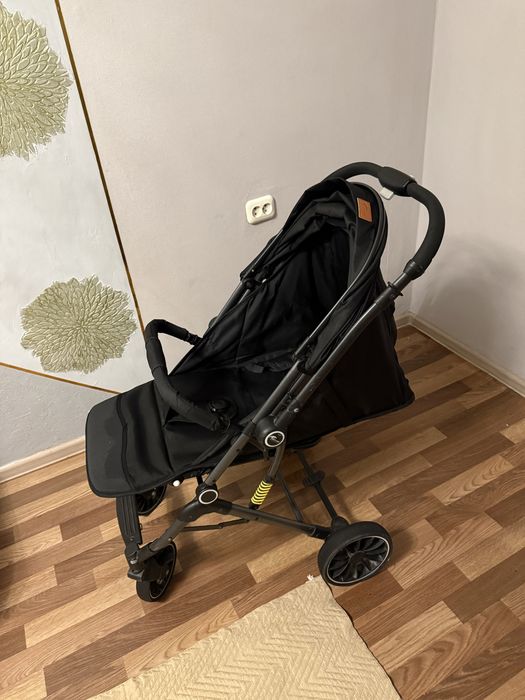 Продам детскую коляску
