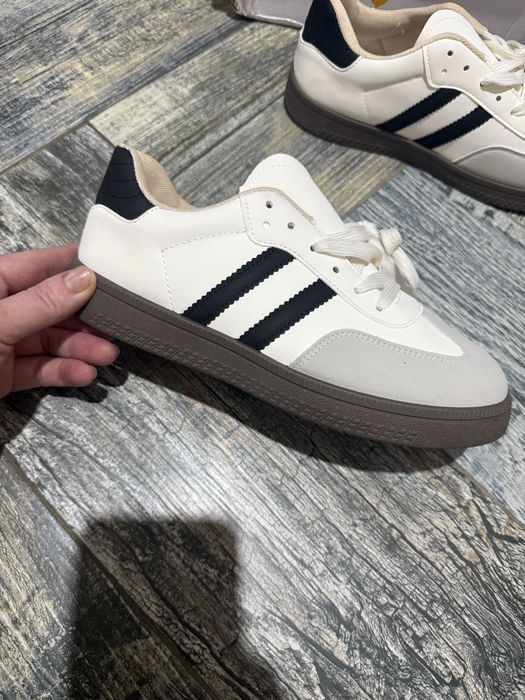 Продам кроссовки, новые