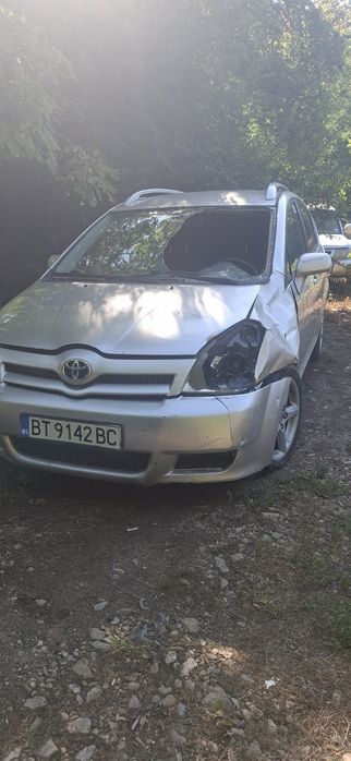 Toyota corola verso на части