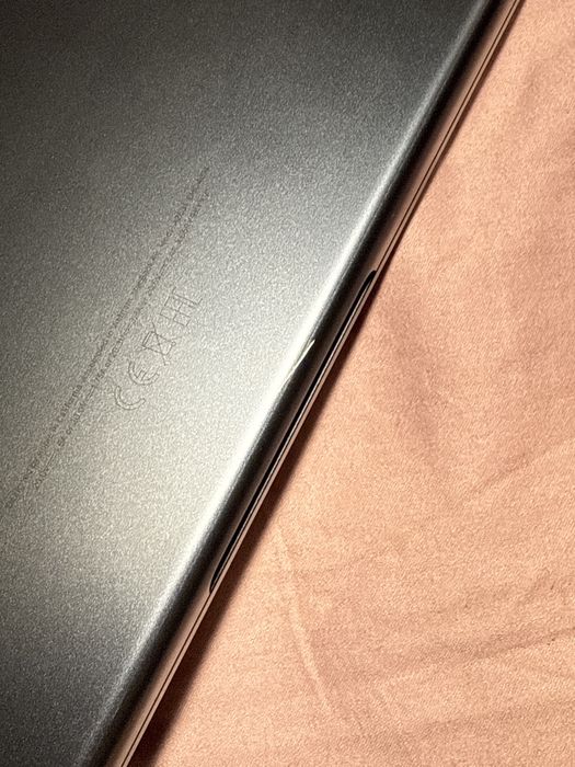 MacBook Air M2 13.6” | 16GB RAM