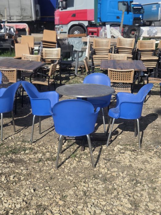 Маси от верзалит и водоустойчиви столове