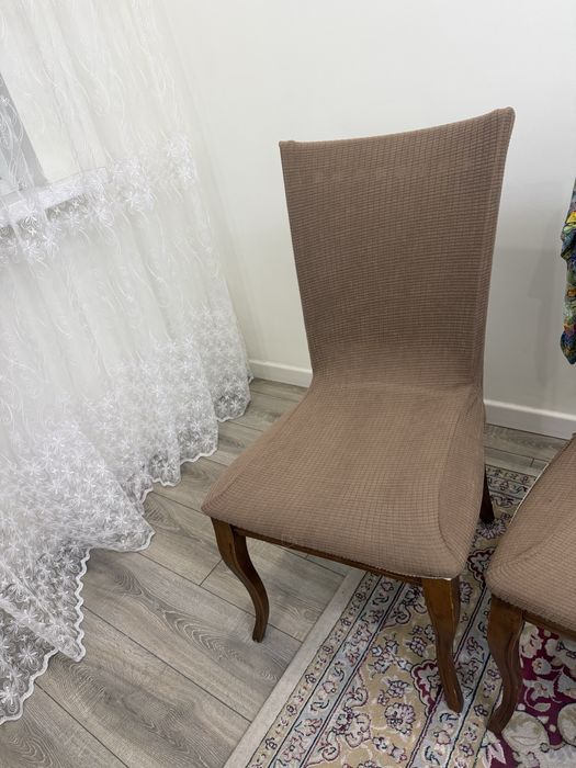 Стол со стульями