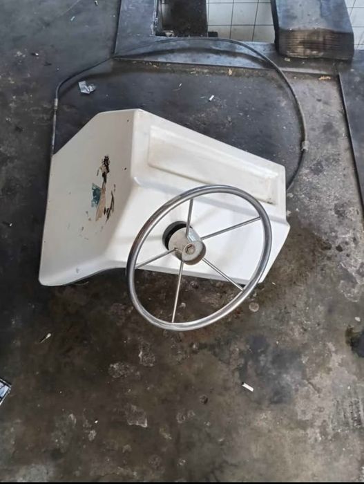 Barca cu motor 4,6 m