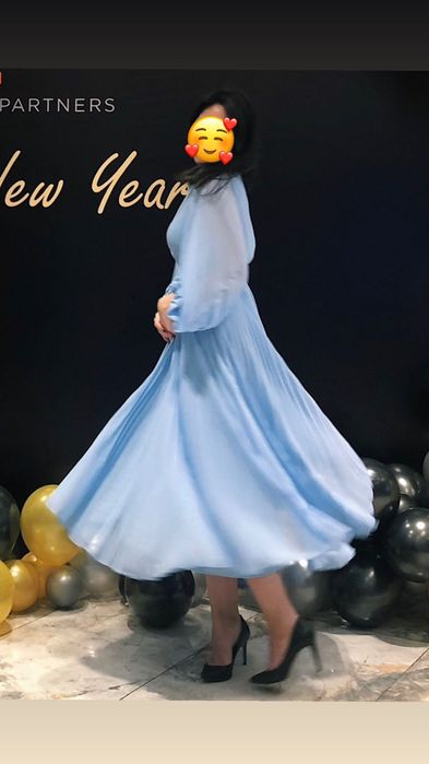 Платье H&M голубого цвета