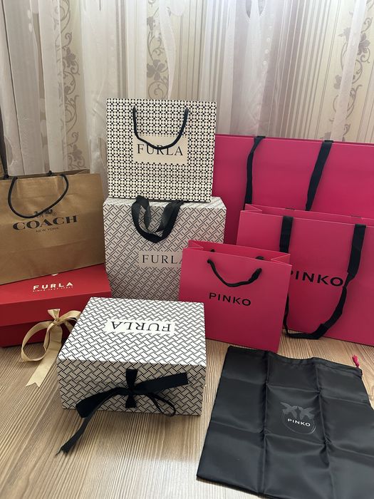 Маркови подаръчни хартиени торбички, кутии Pinko, Furla, Coach 100% оригинал