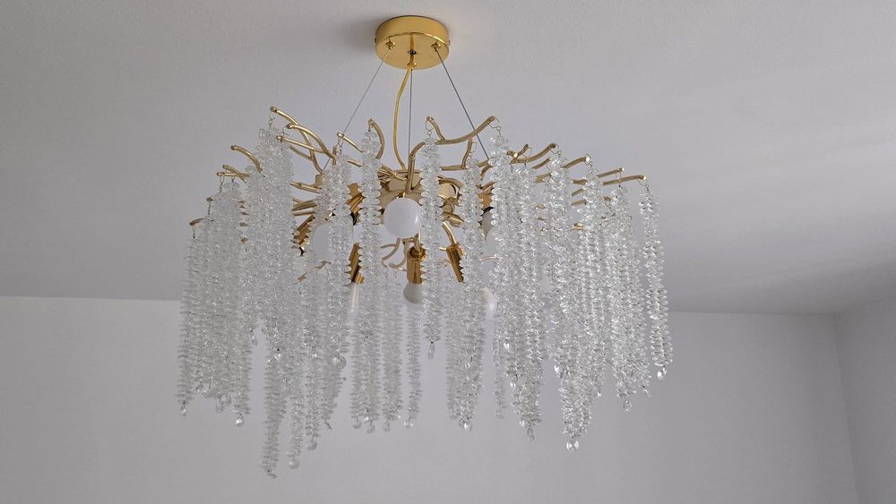 Lustre moderne / elegante – Candelabru auriu cu cristale & Lustră cromată și veioză (Se vând și separat)