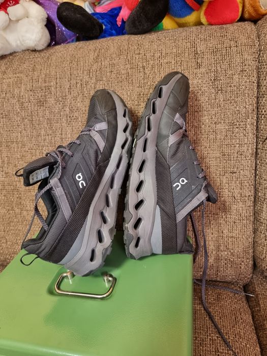 Adidasi alergare on cloude nr 42.5