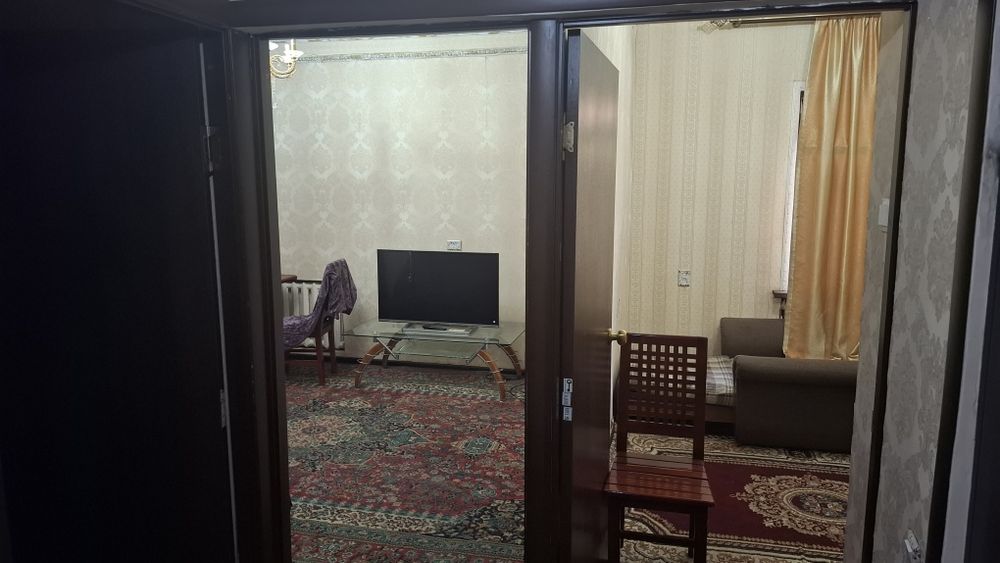 Напротив Паркентского базара. 3 комнаты