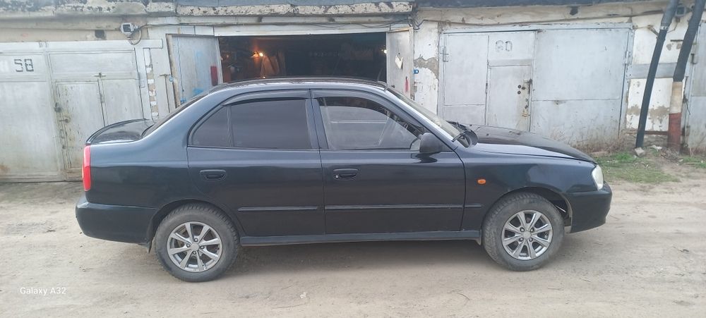 Машина Hyundai accent