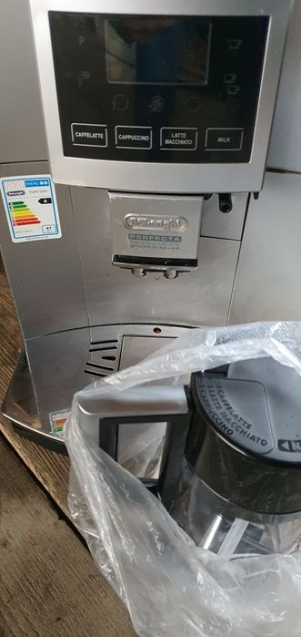 Aparat cafea delongni capucino