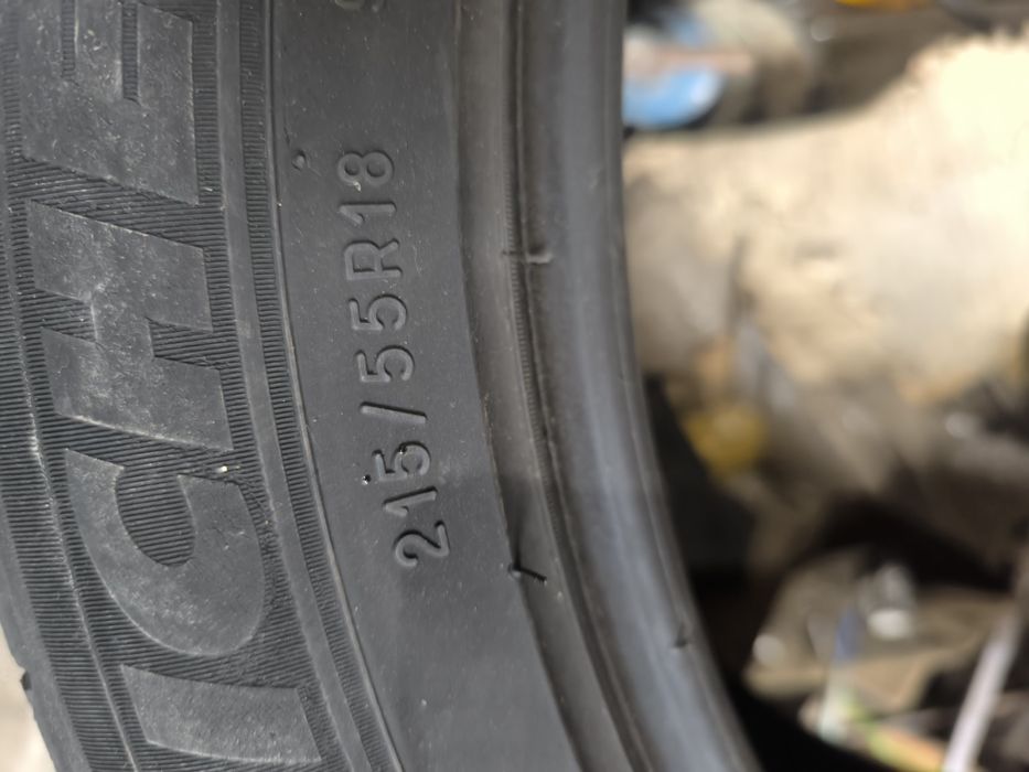 Продам шины 215/55R18