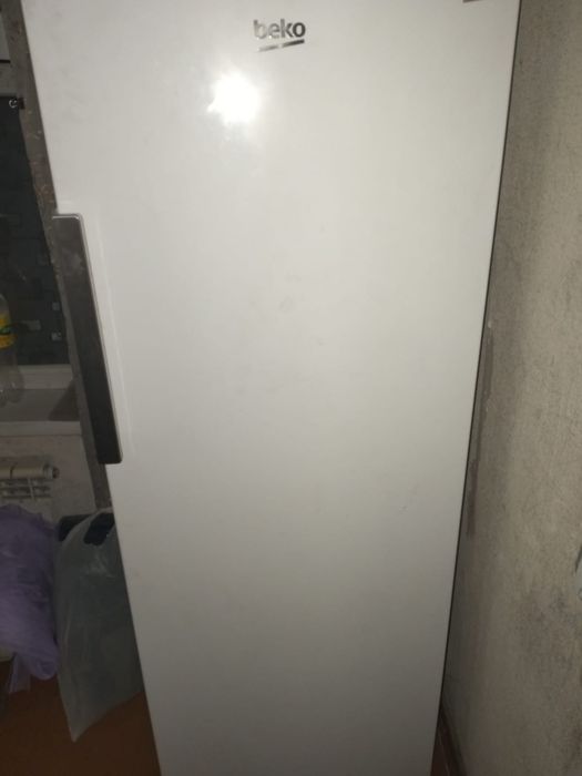 Продам морозильник BEKO