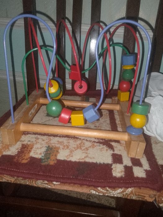 Развивающая игрушка.