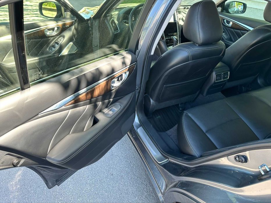 Infiniti Q50 3.0t