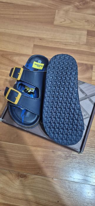 Papuci Minions 26