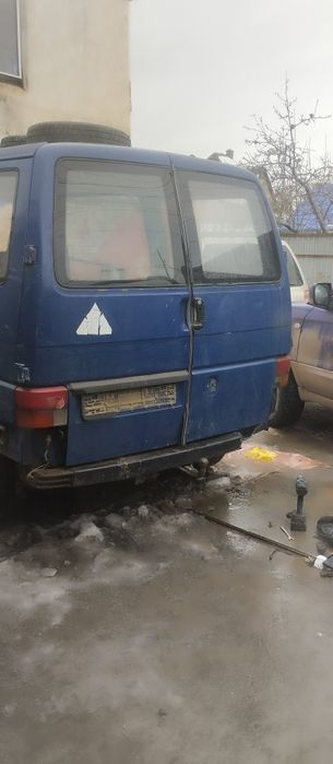 продам двери на т 4