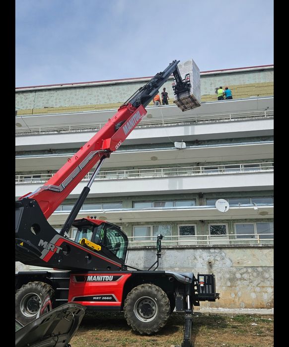 Închiriez incarcator telescopic rotativ Manitou