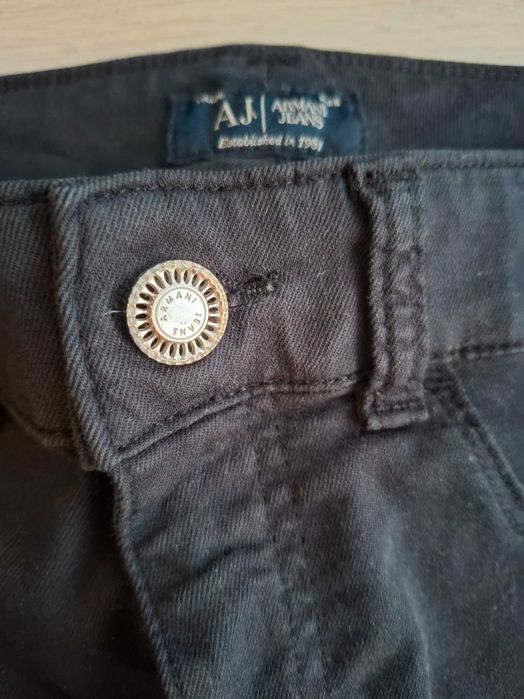 Дрехи Pinko, Armani