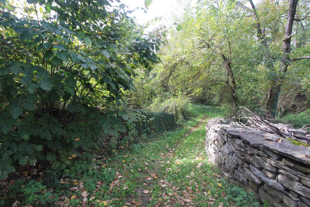 Парцел в регулация в с. Стойчовци