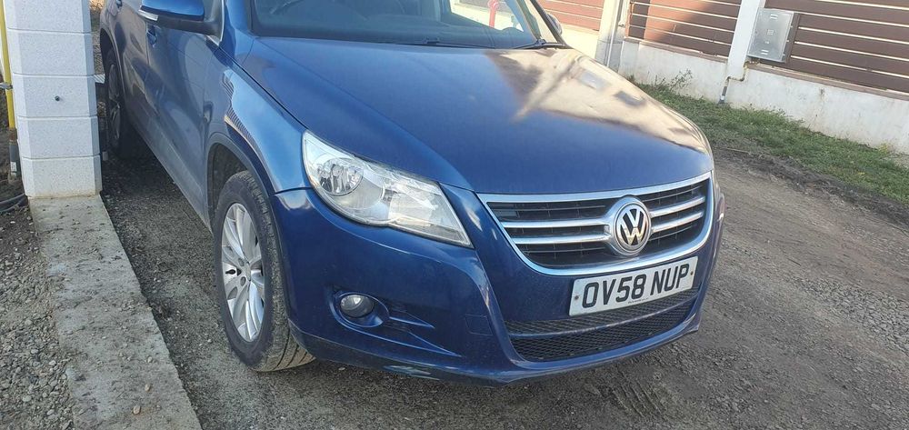 Dezmembrez Vw Tiguan 5N 2008 motor 2.0 tdi 140 cp CBAB pompa inalta chit injectie vas expansiune antigel pompa servo servodirectie navigatie cd-player