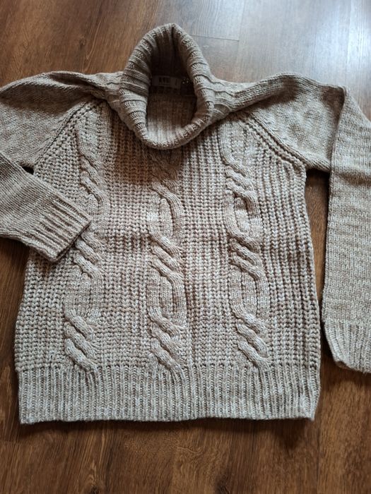 Дамски пуловери .