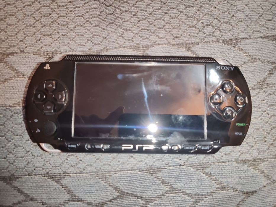 Продам PSP почти новый
