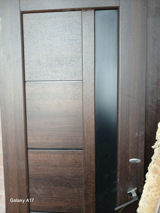 Продам двери 70 и 80 см