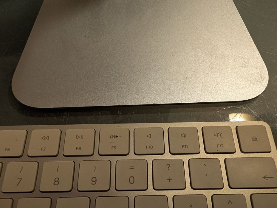 Imac 21,5" i5 8gb RAM 500gb ssd 128 M2